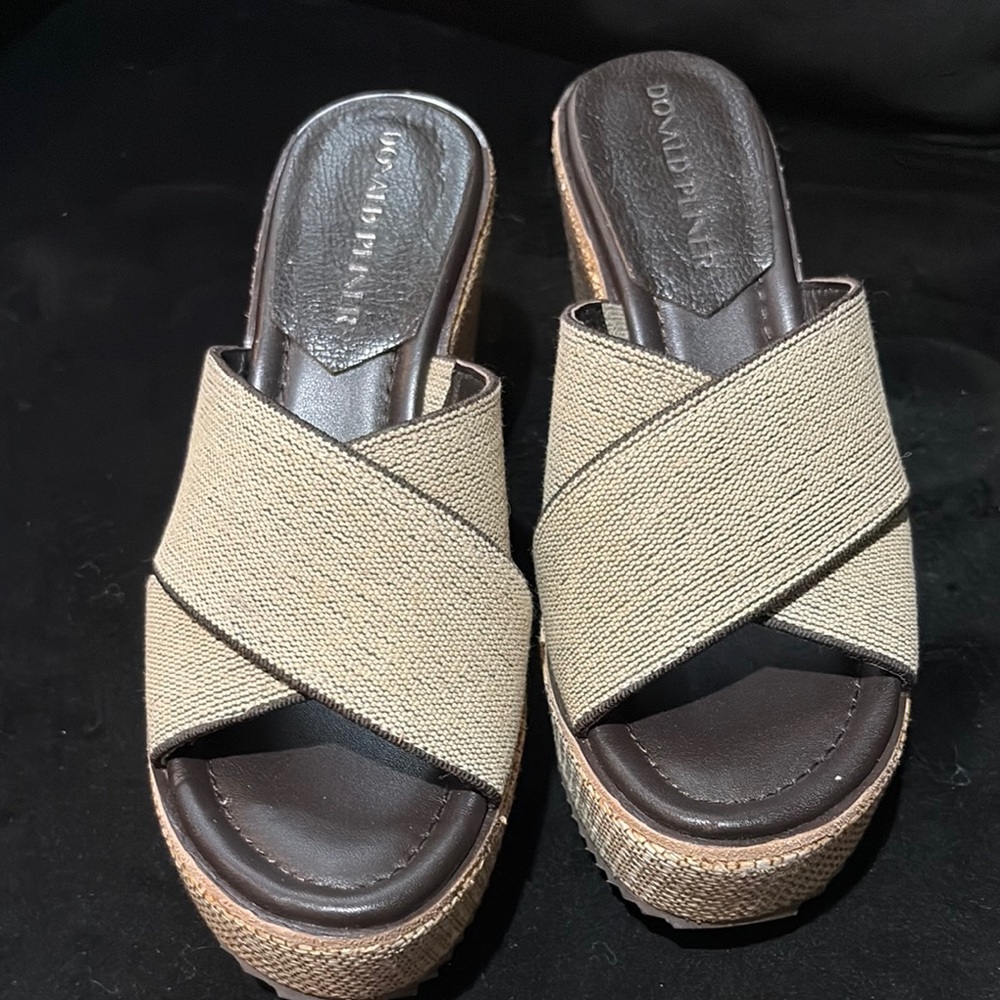 Donald Pliner mule